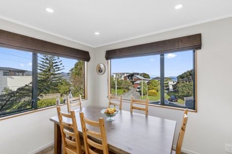 Photo of property in 8a Pekanga Road, Normandale, Lower Hutt, 5010