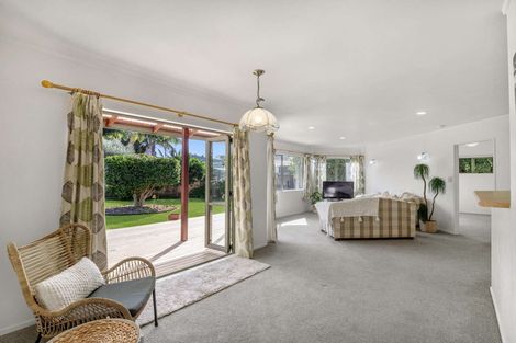 Photo of property in 1/114 The Circle, Manly, Whangaparaoa, 0930