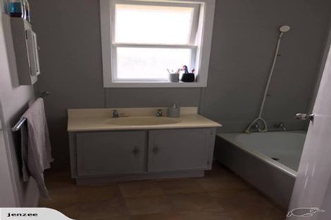 Photo of property in 1 Kiwi Street, Tokoroa, 3420