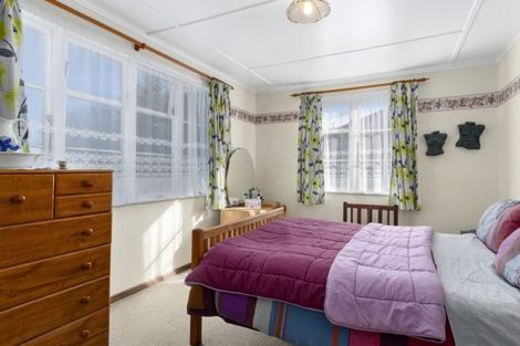 Photo of property in 39 Atiawa Crescent, Waiwhetu, Lower Hutt, 5010