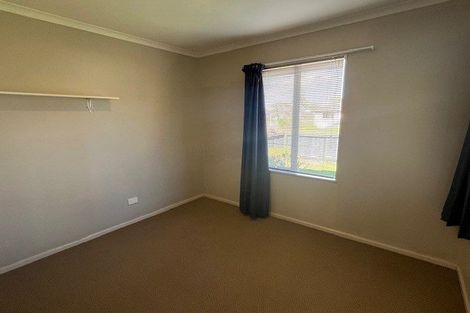 Photo of property in 22 Craigavon Drive, East Tamaki, Auckland, 2013