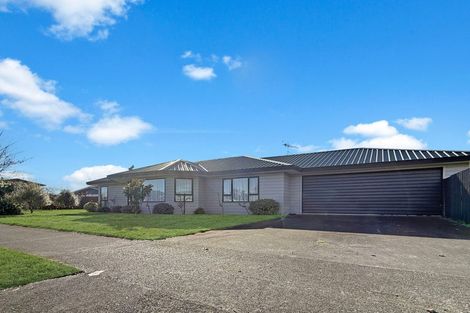 Photo of property in 36 Easton Way, Levin, 5510