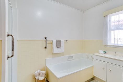 Photo of property in 27 Rochester Street, Tamatea, Napier, 4112