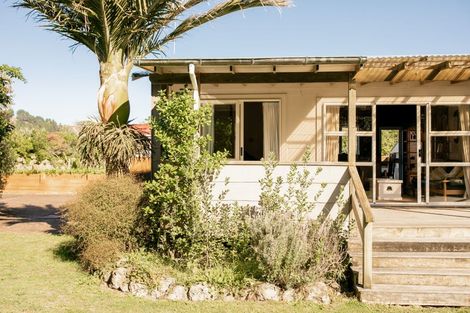 Photo of property in 19 Kapiti Place, Kairakau, Elsthorpe, 4295