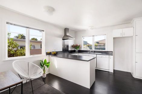 Photo of property in 9a Cornwall Road, Taradale, Napier, 4112