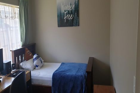 Photo of property in 13 Aragon Grove, Kingsley Heights, Upper Hutt, 5018