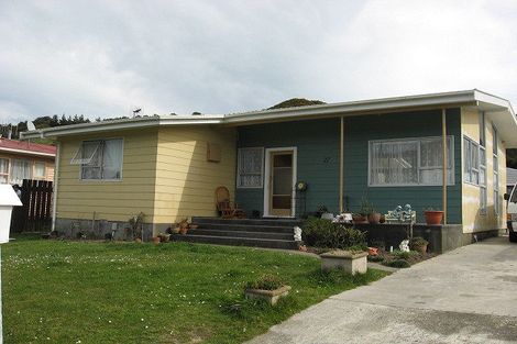 Photo of property in 27 Hamstead Street, Wainuiomata, Lower Hutt, 5014