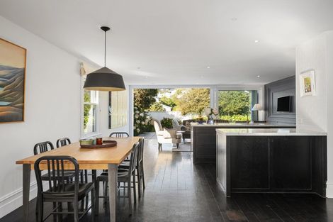 Photo of property in 18 Farm Road, Northland, Wellington, 6012