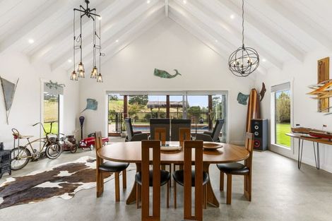 Photo of property in 104 Foster Road, Kumeu, 0891