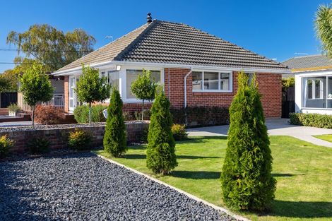 Photo of property in 2 Pembroke Street, Avondale, Christchurch, 8061