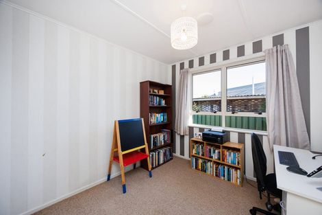 Photo of property in 10 Slacks Road, Awapuni, Palmerston North, 4412