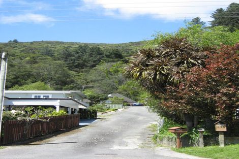 Photo of property in 27 Milton Terrace, Picton, 7220