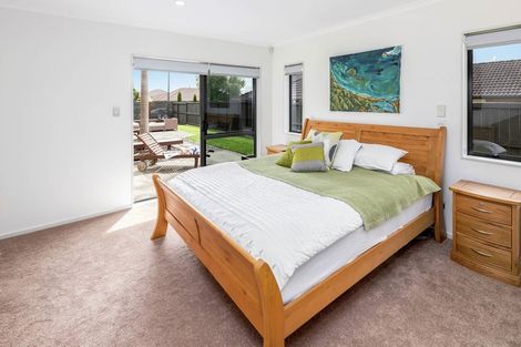 Photo of property in 24 Franshell Crescent, East Tamaki, Auckland, 2013