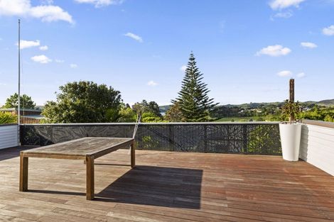 Photo of property in 14 Main Road, Raglan, 3225