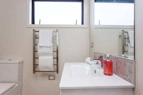 Photo of property in 197a Devon Street West, New Plymouth, 4310