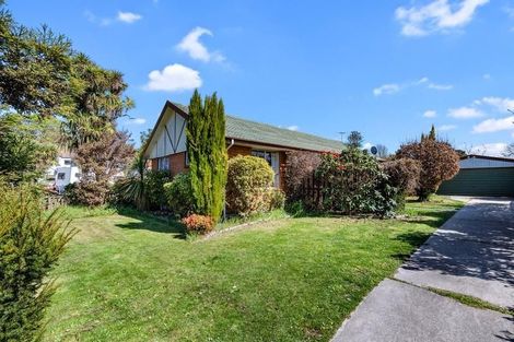 Photo of property in 17 Resolution Place, Bryndwr, Christchurch, 8053