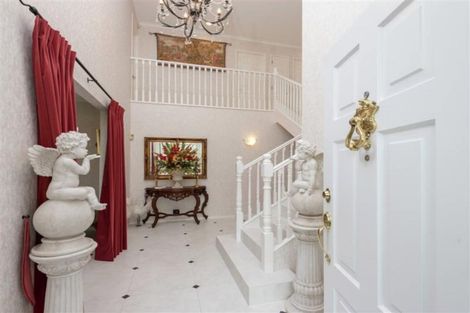 Photo of property in 16 Casabella Court, Northpark, Auckland, 2013