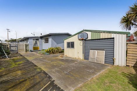 Photo of property in 22 Hickey Place, Opunake, 4616
