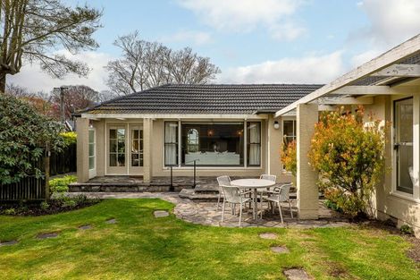 Photo of property in 6a Makora Street, Fendalton, Christchurch, 8041