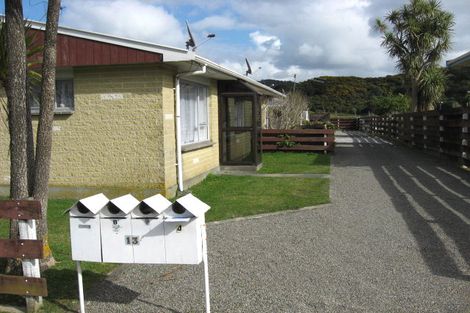 Photo of property in 4/13 Wellington Road, Wainuiomata, Lower Hutt, 5014