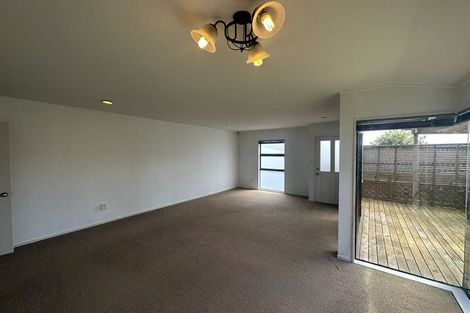 Photo of property in 3/21 College Road, Northcote, Auckland, 0627