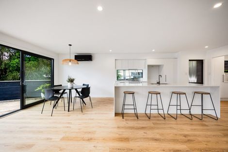 Photo of property in 3b Royalty Rise, Red Beach, 0932