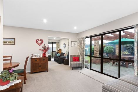 Photo of property in 6 Briarmont Street, Avondale, Christchurch, 8061