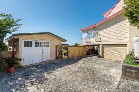 Photo of property in 141 Manuka Road, Bayview, Auckland, 0629
