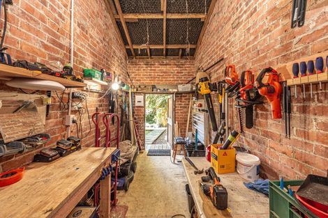 Photo of property in 21 Putiki Drive, Durie Hill, Whanganui, 4500