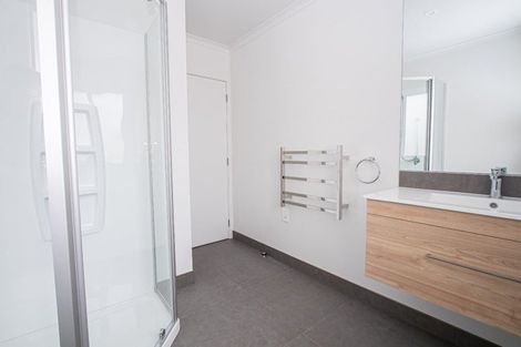 Photo of property in 2/12 Bostonkip Crescent, Fitzroy, Hamilton, 3282