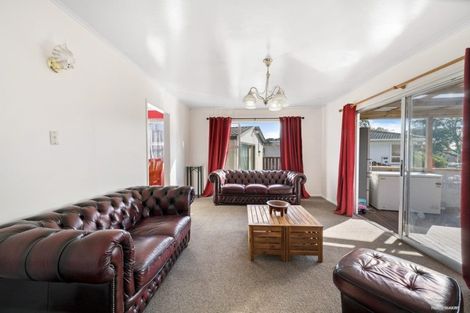 Photo of property in 26 Mascot Avenue, Mangere, Auckland, 2022
