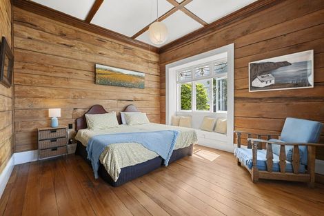 Photo of property in 22 Wallis Street, Raglan, 3225