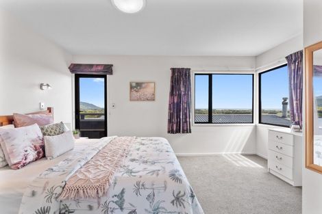 Photo of property in 62 Sunglo Terrace, Otaki, 5512