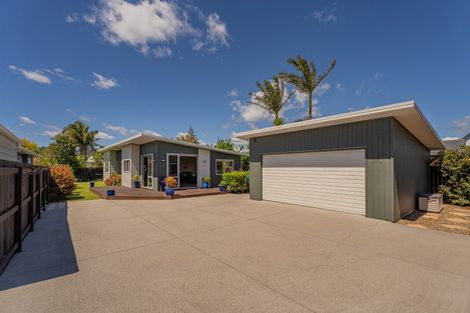 Photo of property in 20b Cholmondeley Crescent, Whitianga, 3510