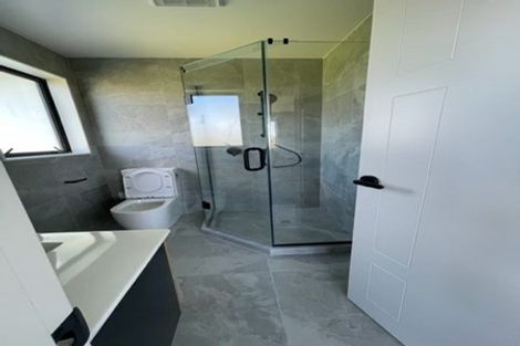 Photo of property in 4 Pineview Drive, Rosehill, Papakura, 2113