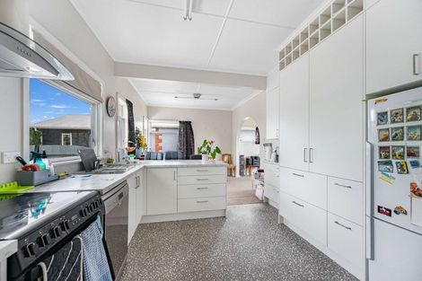 Photo of property in 28 White Street, Taradale, Napier, 4112