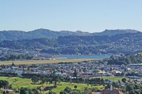 Photo of property in 114 Sidlaw Street, Strathmore Park, Wellington, 6022