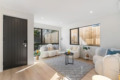 Photo of property in 16b Meadway, Sunnyhills, Auckland, 2010