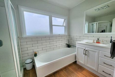 Photo of property in 70 Lord Street, Stokes Valley, Lower Hutt, 5019