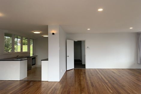 Photo of property in 4130 Great North Road, Glendene, Auckland, 0602