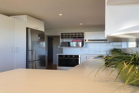 Photo of property in 8 Toporoa View, Ascot Park, Porirua, 5024