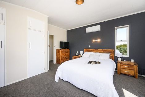 Photo of property in 28 Summerhill Drive, Fitzherbert, Palmerston North, 4410