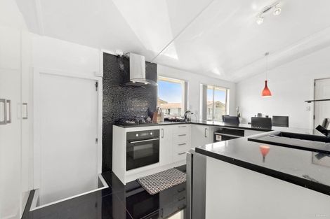 Photo of property in 22 Clover Drive, Henderson, Auckland, 0610