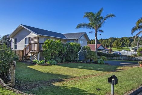 Photo of property in 21 Lochiel Place, Te Kamo, Whangarei, 0112