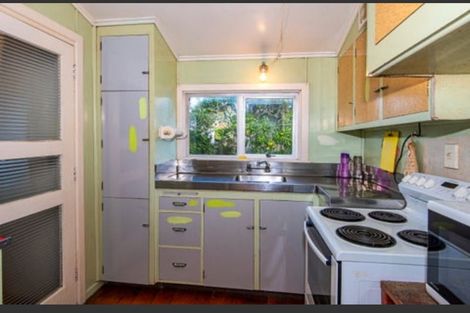 Photo of property in 39 Kamo Road, Regent, Whangarei, 0112