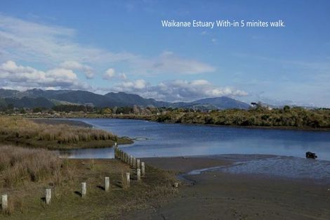 Photo of property in 11 Waiheke Street, Waikanae Beach, Waikanae, 5036