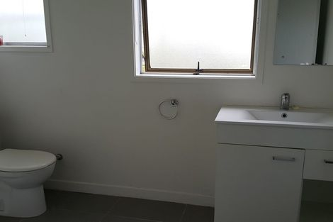 Photo of property in 10/126 Lynwood Road, New Lynn, Auckland, 0600