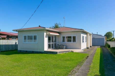 Photo of property in 464 South Road, Omata, New Plymouth, 4374