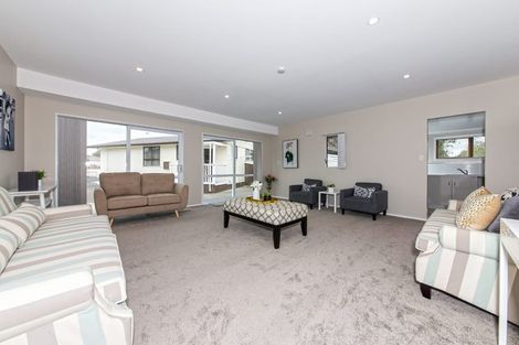 Photo of property in 68 Friesian Drive, Mangere, Auckland, 2022