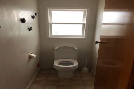 Photo of property in 33 Viewmont Drive, Harbour View, Lower Hutt, 5010